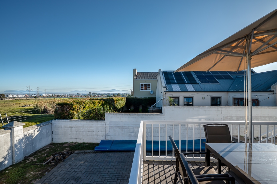 3 Bedroom Property for Sale in Zevenzicht Western Cape